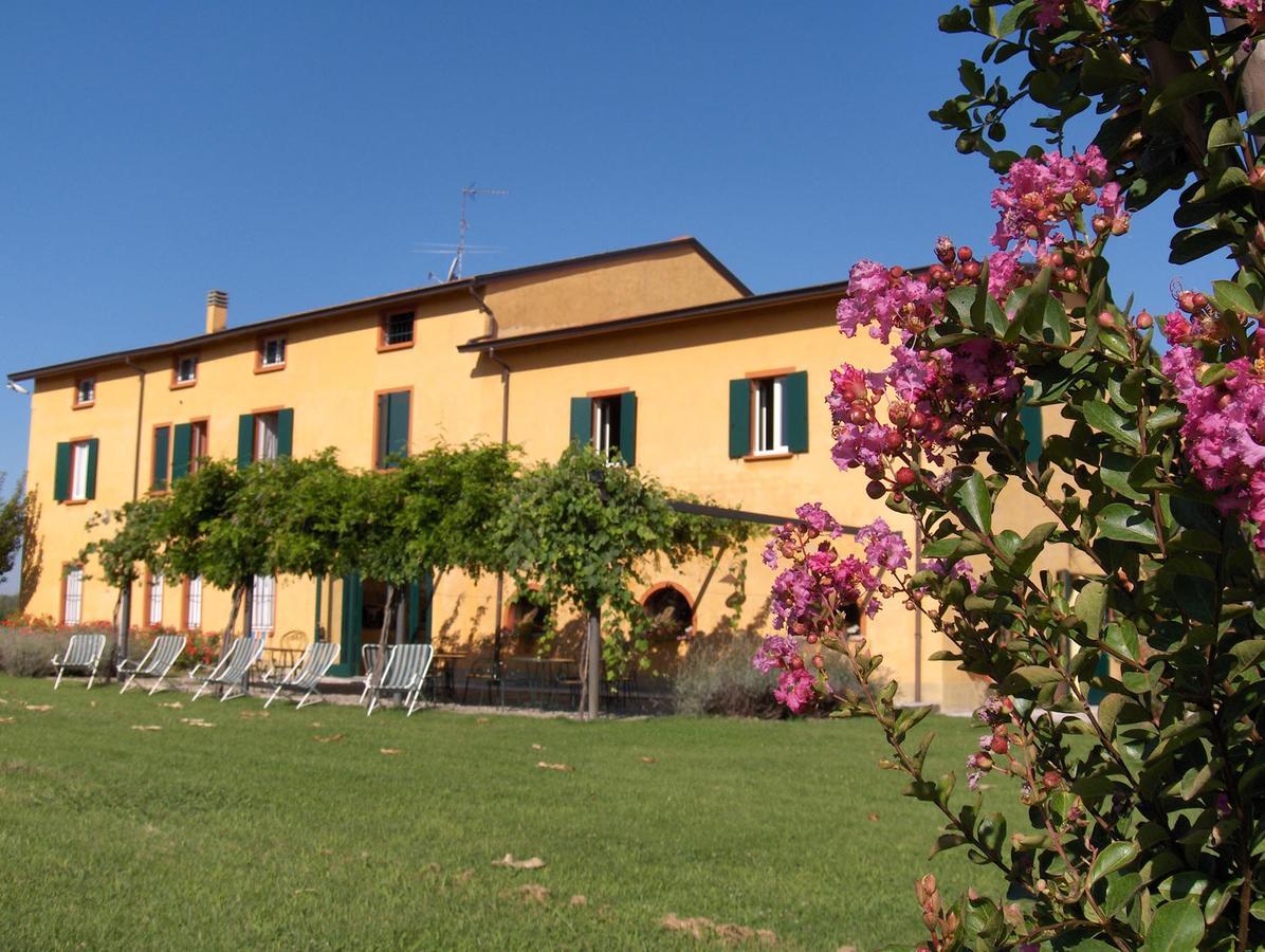 בוסטו Agriturismo Le Colombaie מראה חיצוני תמונה