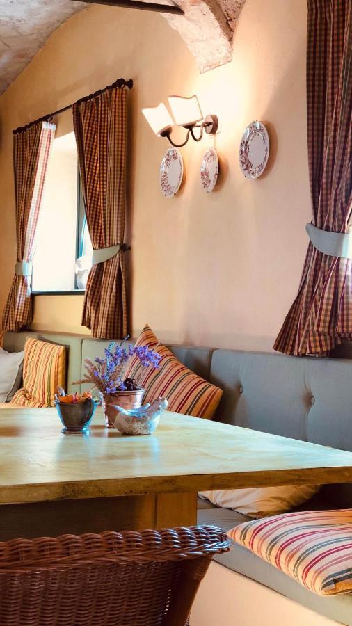בוסטו Agriturismo Le Colombaie מראה חיצוני תמונה