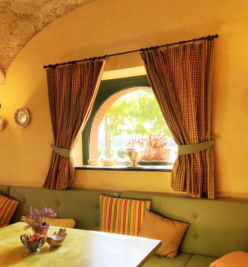 בוסטו Agriturismo Le Colombaie מראה חיצוני תמונה